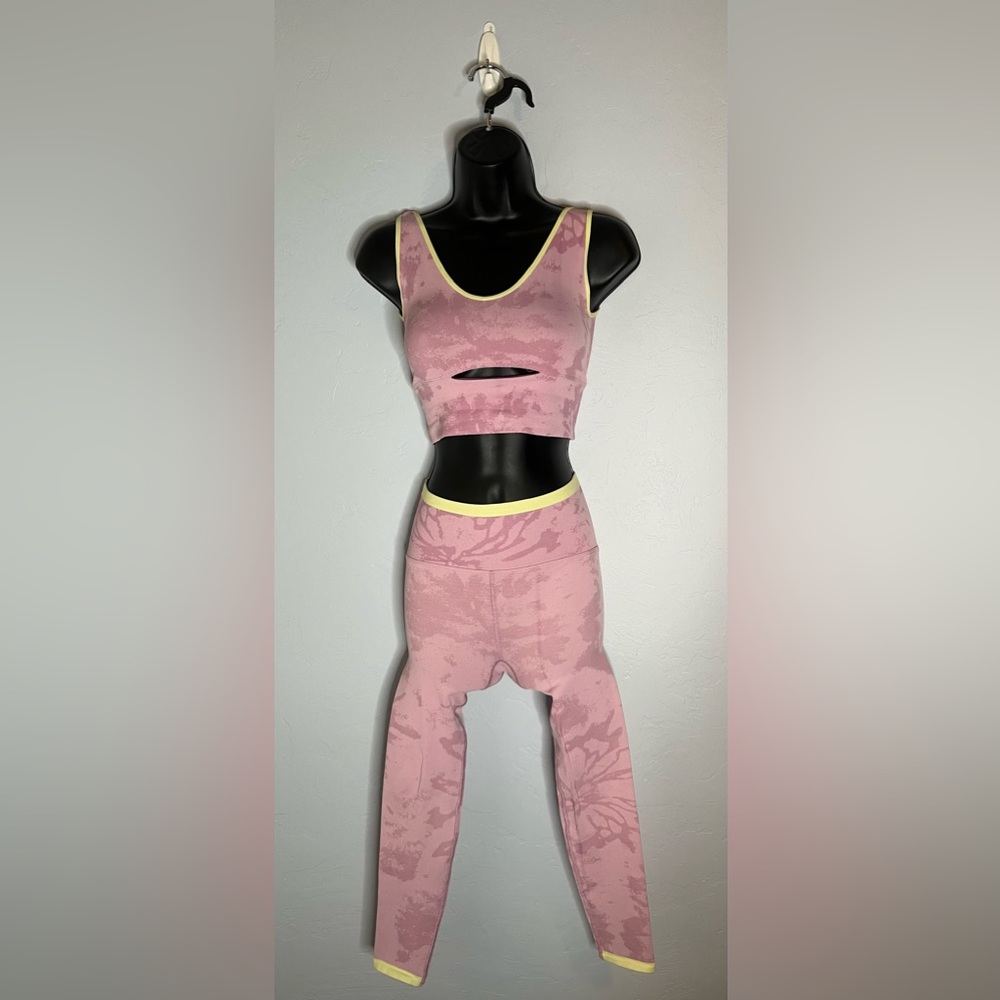 NWOT Free People Movement Think Twice Bra & Leggings Set in Dew Drop. Size XS/S - Picture 2 of 6